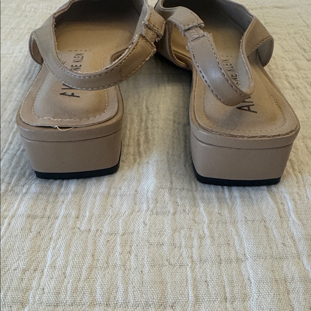 Anne Klein Two-Tone Beige and Black Slingback Flats - Picture 5 of 9